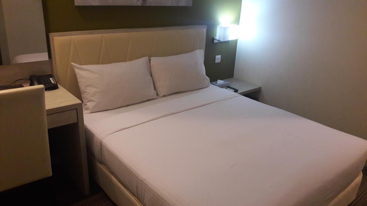 Kosma Business Hotel Kuantan Kültér fotó